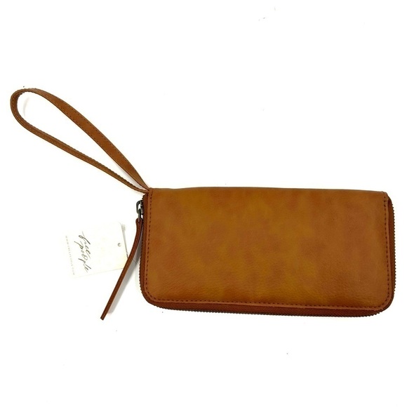 Free People Wallet Vegan Leather Distressed Brown Zip Around Wristlet Clutch NEW - Picture 11 of 11